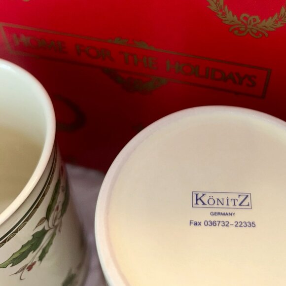 Konitz "Christmas Holly" Mugs - Picture 4 of 8